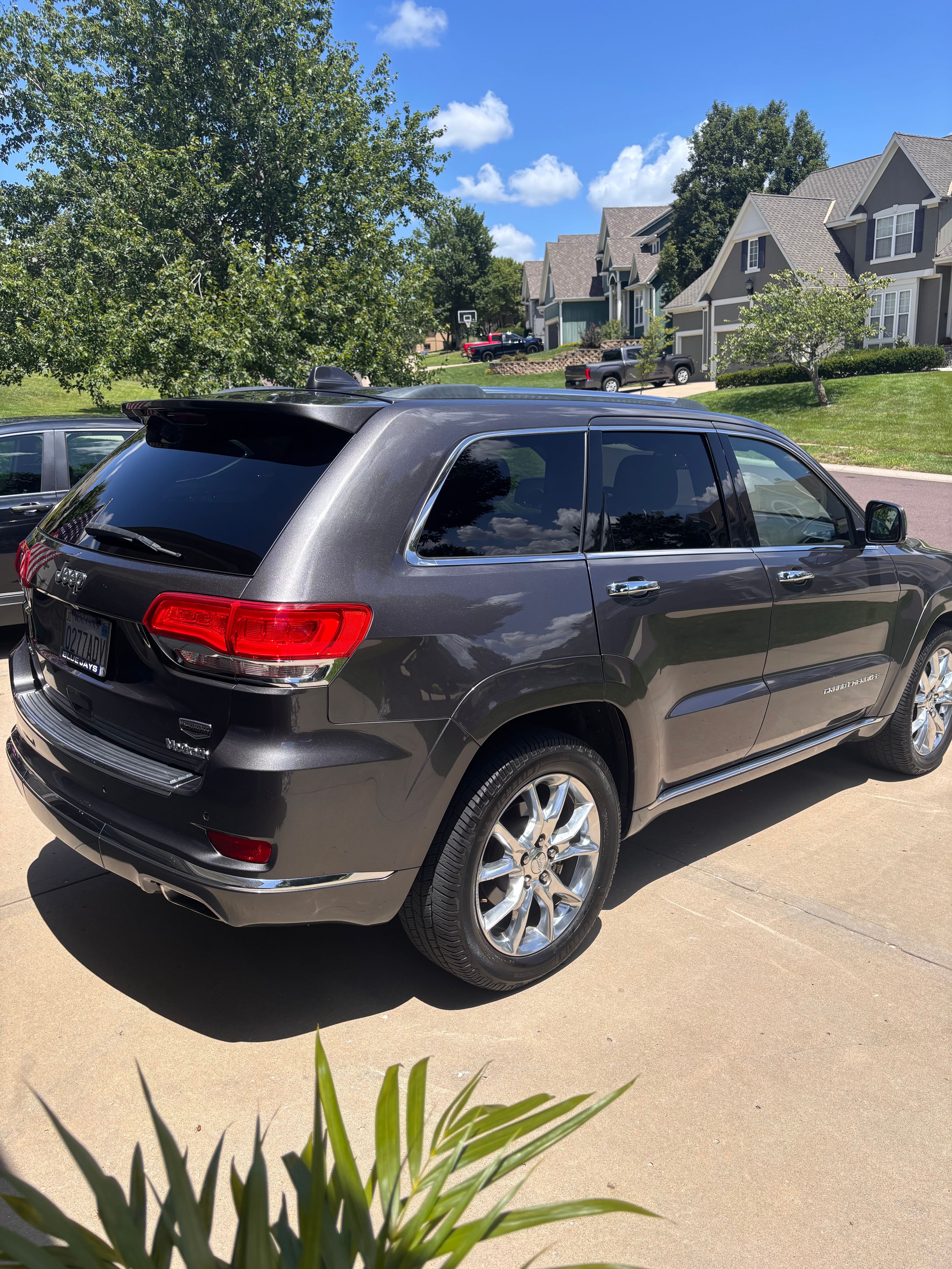 Used 2014 Jeep Grand Cherokee Summit AWD/4WD image 6