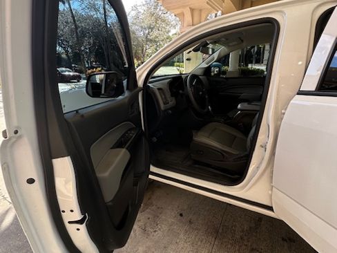 Used 2022 Chevrolet Colorado W/T image 8