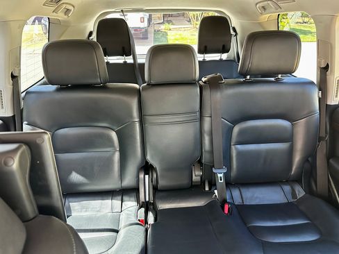 Used 2016 Toyota Land Cruiser image 15