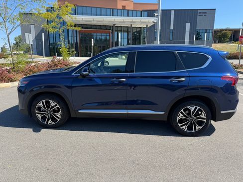 Used 2019 Hyundai Santa Fe AWD w/ Cargo Package image 6