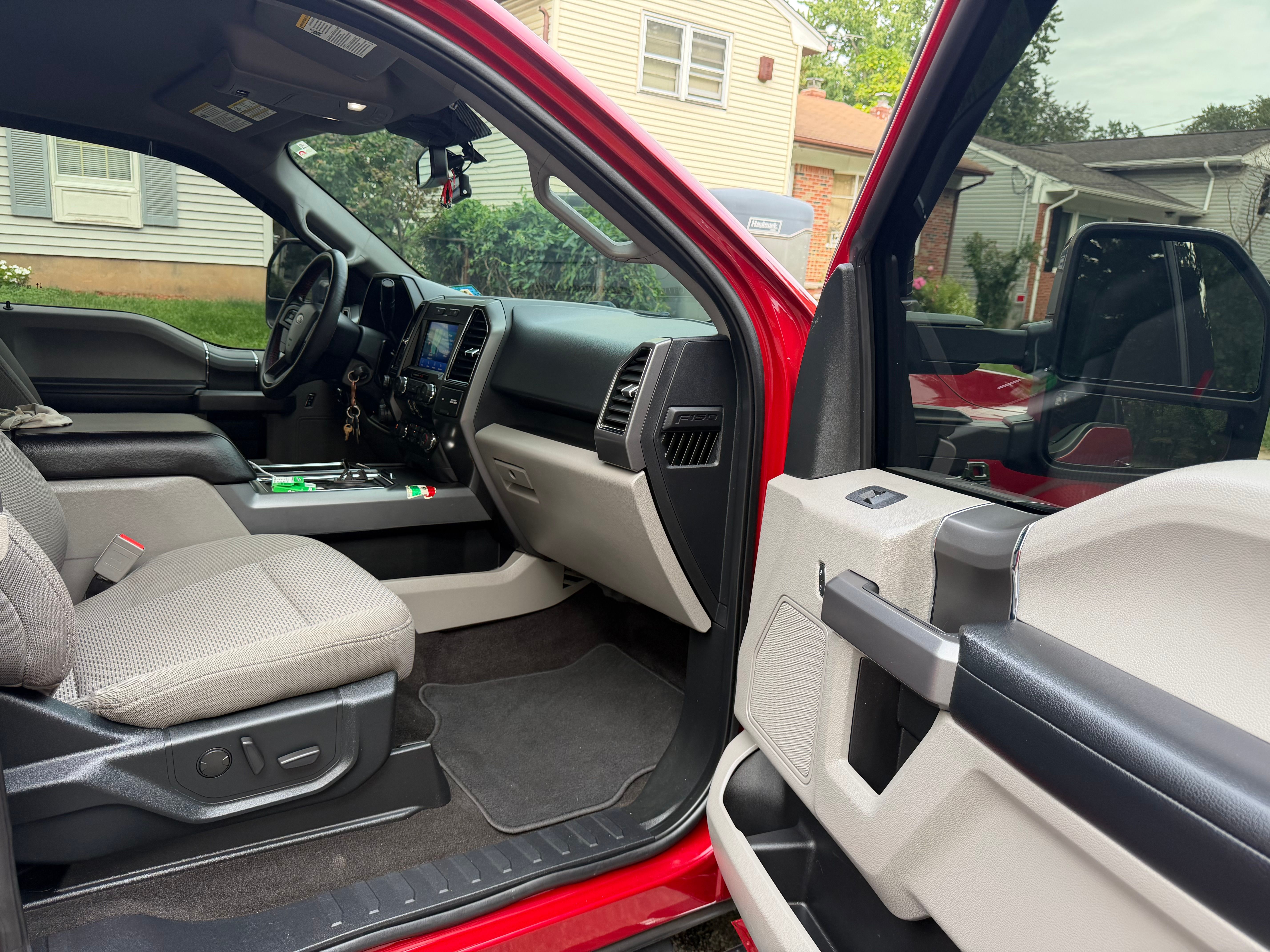Used 2020 Ford F150 XLT w/ Equipment Group 302A Luxury AWD/4WD image 24