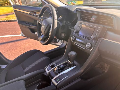 Used 2020 Honda Civic LX image 16