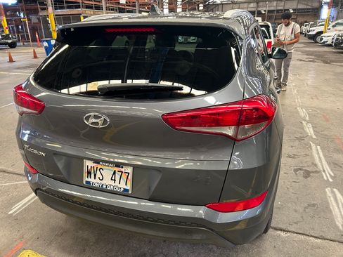 Used 2018 Hyundai Tucson SEL image 2