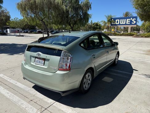 Used 2007 Toyota Prius Touring FWD image 6
