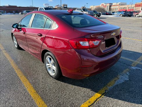 Used 2016 Chevrolet Cruze LT w/ Sun And Sound Package image 5