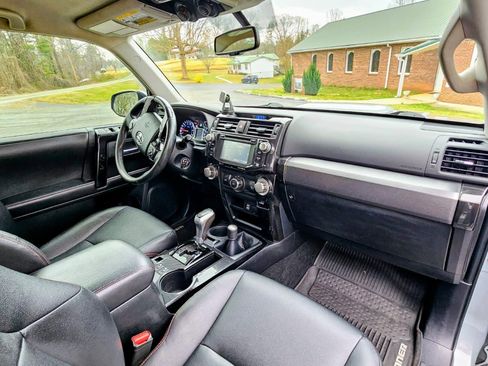 Used 2017 Toyota 4Runner TRD Pro image 11