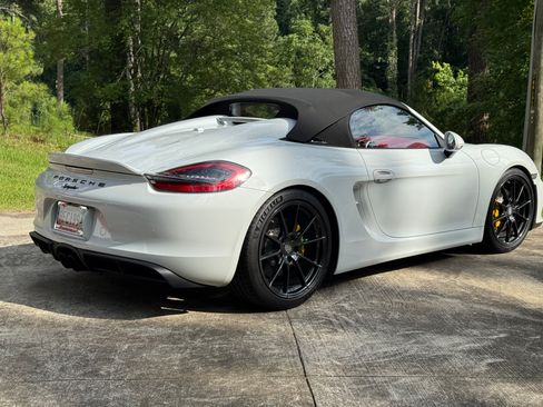 Used 2016 Porsche Boxster Spyder RWD image 5