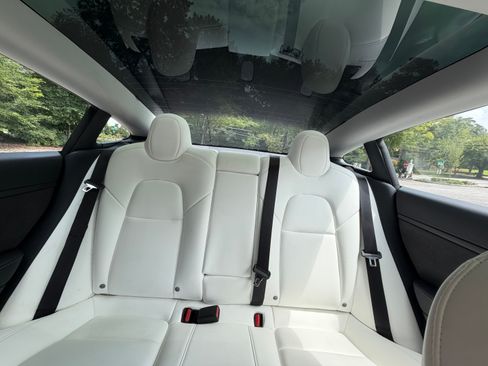 Used 2021 Tesla Model 3 Standard Range Plus RWD image 15