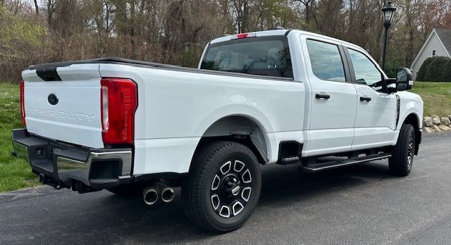 Used 2024 Ford F250 XL AWD/4WD image 9
