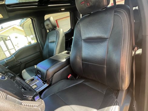 Used 2019 Ford F150 XLT w/ Equipment Group 302A Luxury AWD/4WD image 8