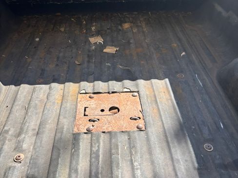 Used 2010 Ford F350 Lariat image 4