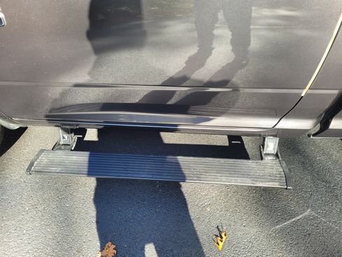 Used 2015 RAM 1500 Sport w/ Convenience Group image 19