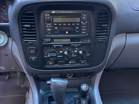 Used 2002 Toyota Land Cruiser image 8