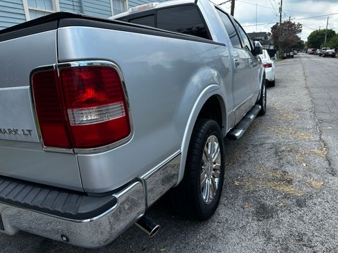 Used 2007 Lincoln Mark LT 2WD image 8