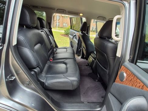 Used 2017 Nissan Armada SV image 11