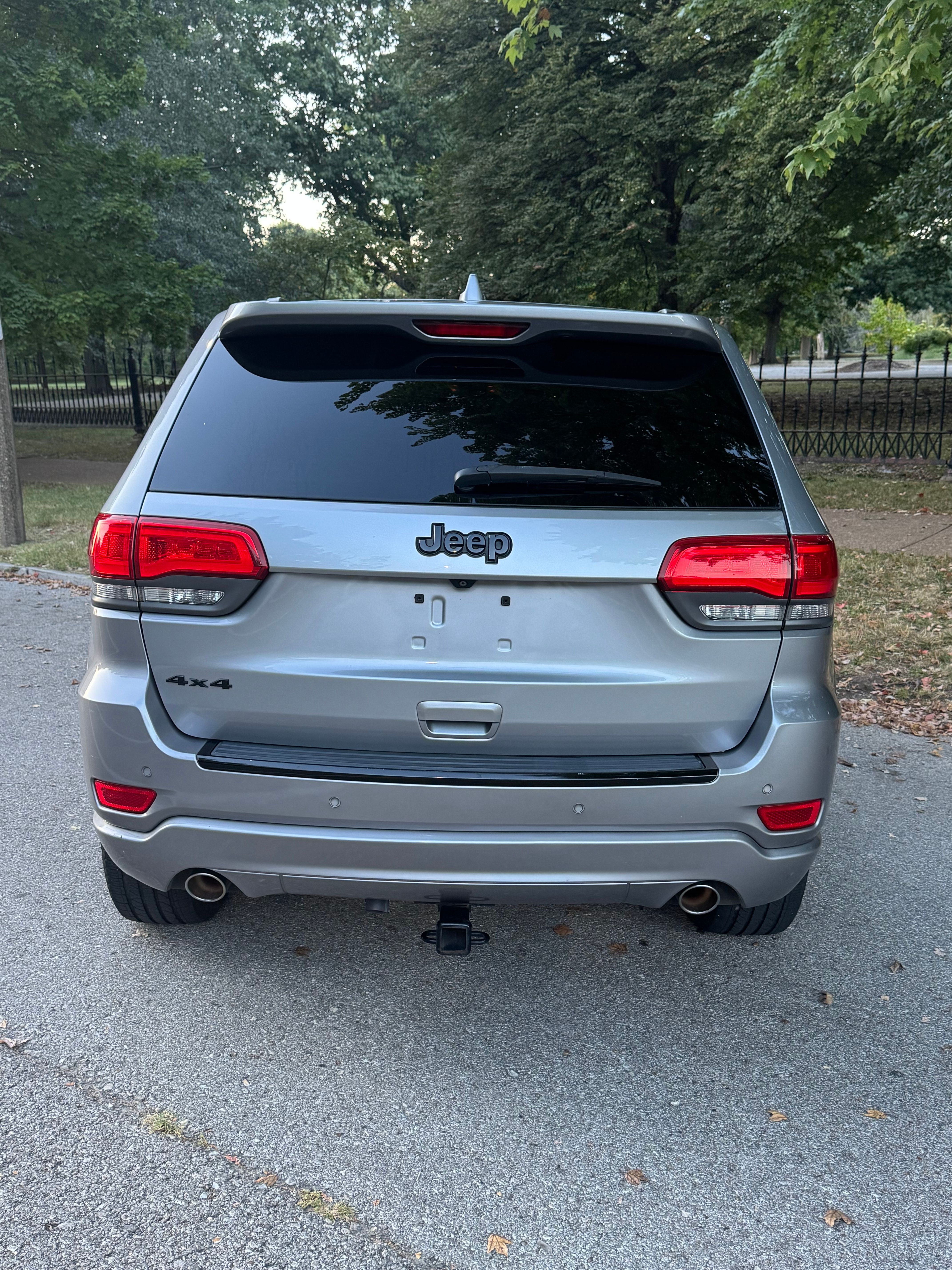 Used 2015 Jeep Grand Cherokee Altitude AWD/4WD image 5