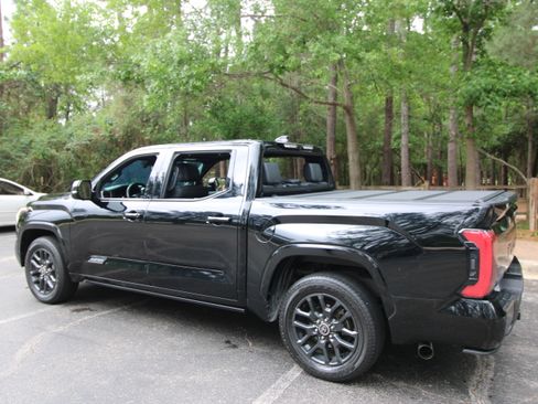 Used 2022 Toyota Tundra Platinum image 22