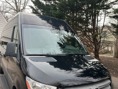 Used 2019 Mercedes-Benz Sprinter 2500 image 10