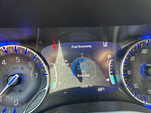 Used 2023 Chrysler Pacifica Touring-L w/ S Appearance Package image 27