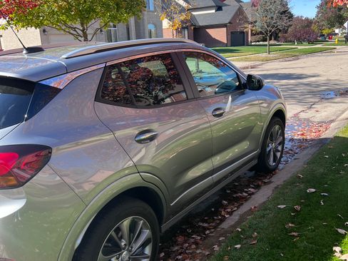 Used 2023 Buick Encore GX Select w/ Sport Touring Package image 5