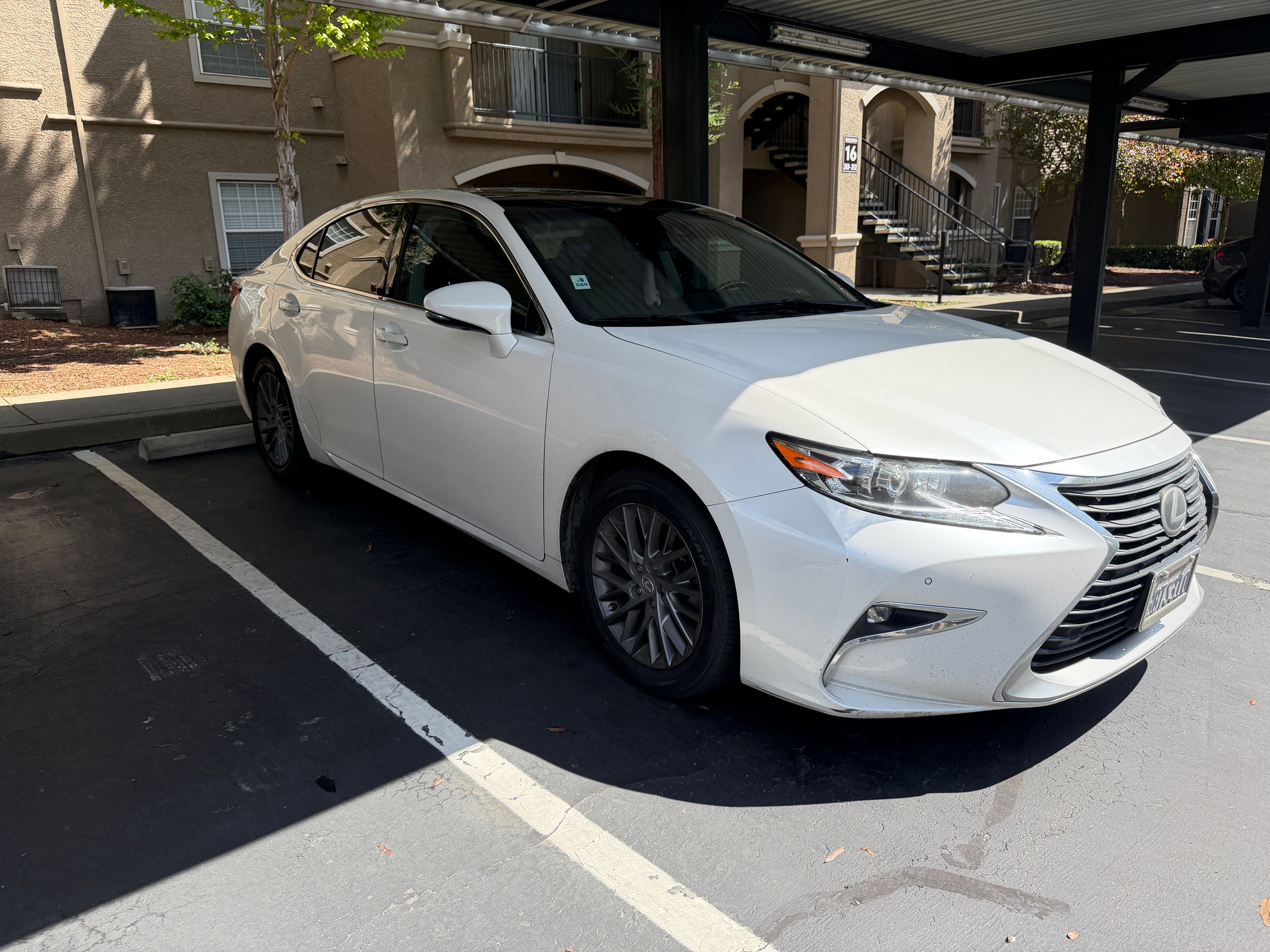 Used 2018 Lexus ES 350 w/ Navigation System Package FWD image 1