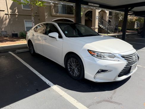 Used 2018 Lexus ES 350 w/ Navigation System Package FWD image 1