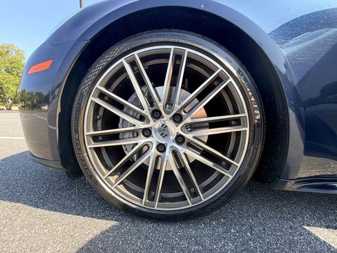 Used 2018 Porsche Panamera image 15
