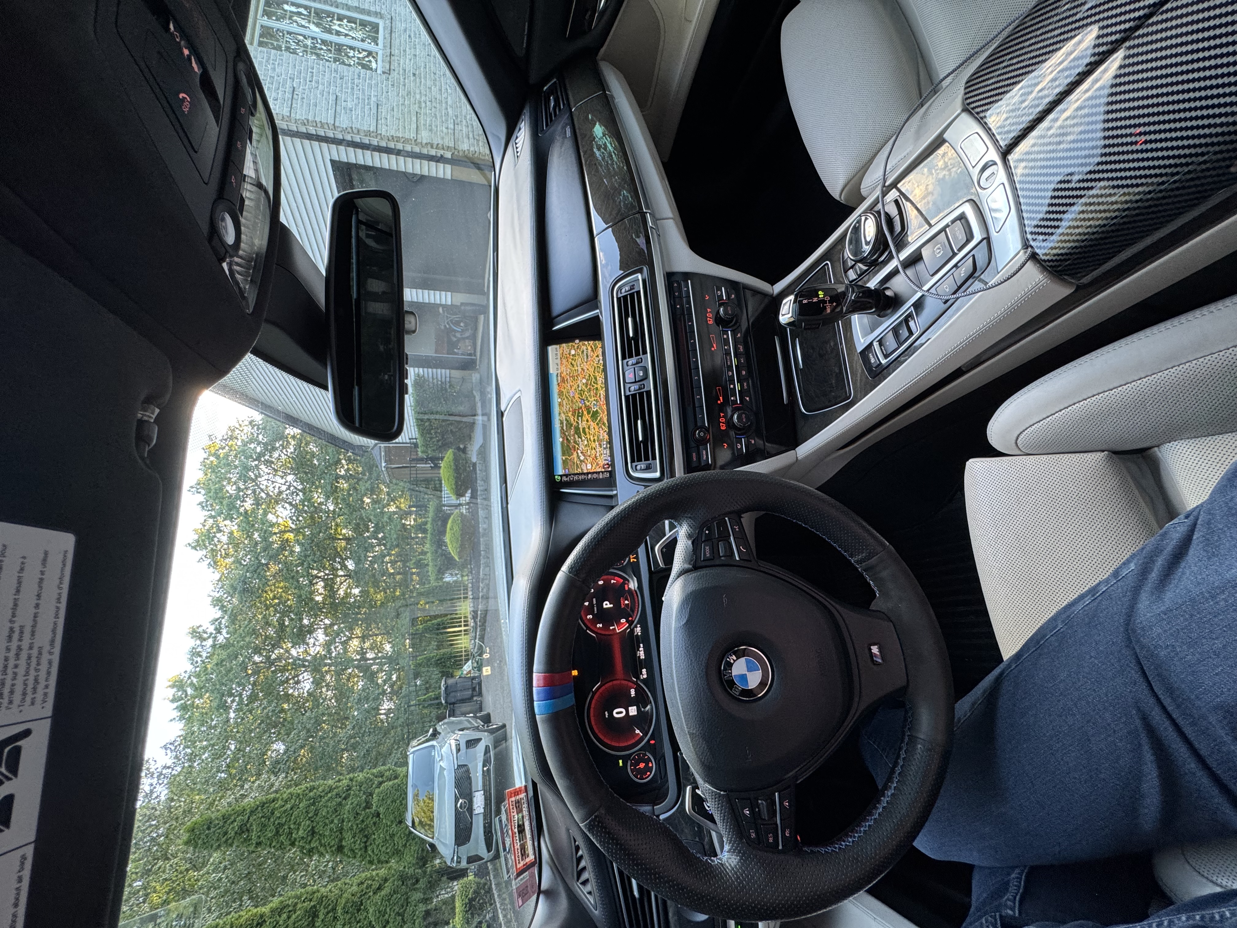 Used 2015 BMW 750i RWD image 27