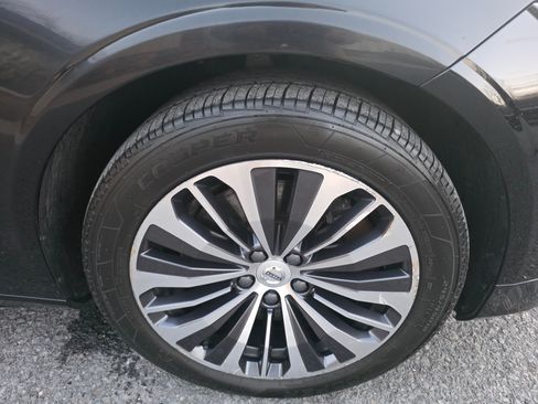 Used 2022 Volvo S90 B6 Momentum image 28