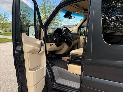 Used 2017 Mercedes-Benz Sprinter 3500 image 14