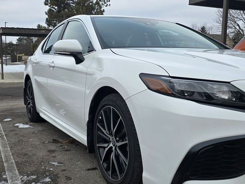 Used 2023 Toyota Camry SE w/ Audio Upgrade Package image 5