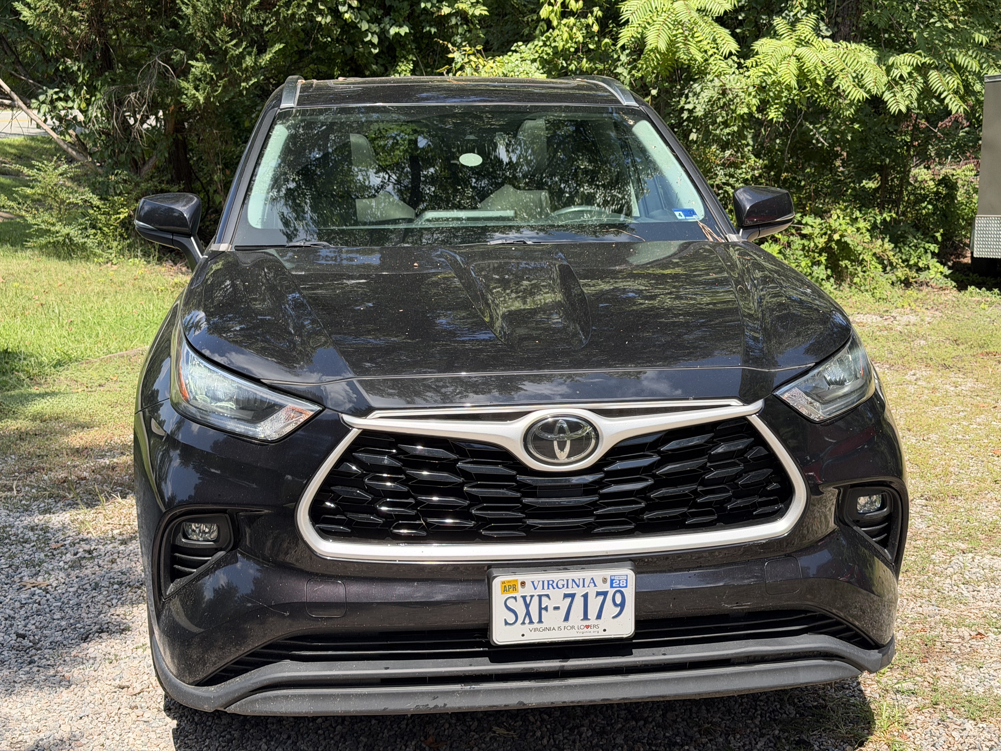 Used 2020 Toyota Highlander XLE AWD/4WD image 1