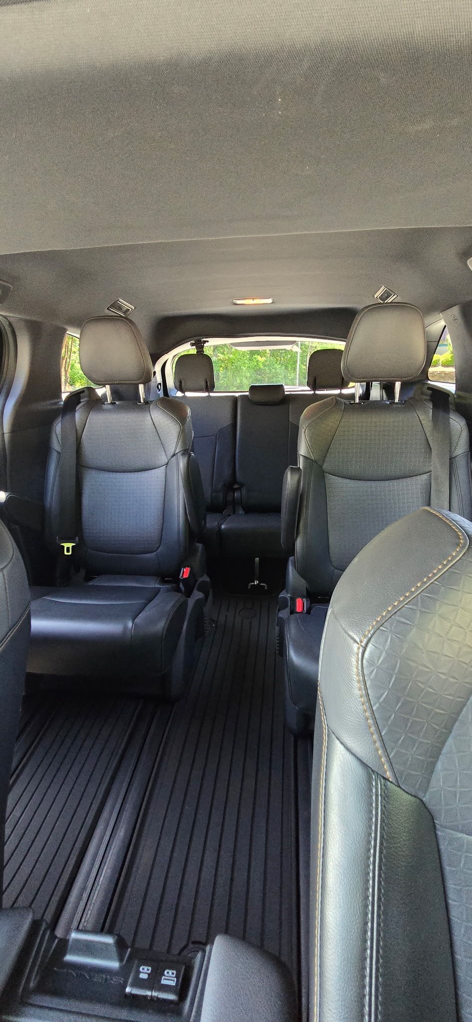 Used 2022 Toyota Sienna XLE Woodland Edition AWD/4WD image 13