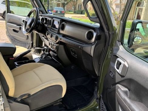 Used 2021 Jeep Wrangler Unlimited Sport image 10