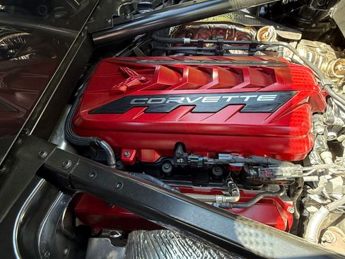 Used 2024 Chevrolet Corvette Stingray Preferred Cpe w/ Z51 Performance Package RWD image 16
