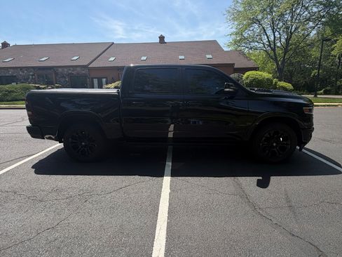 Used 2020 RAM 1500 Limited w/ Black Appearance Package AWD/4WD image 6