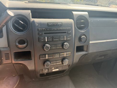 Used 2014 Ford F150 XL w/ Equipment Group 101A Mid RWD image 8