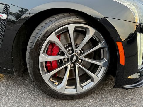 Used 2016 Cadillac CTS V w/ Luxury Package RWD image 6