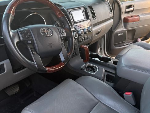 Used 2019 Toyota Sequoia Platinum image 12