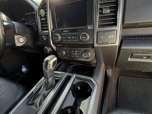 Used 2018 Ford F150 XLT w/ Equipment Group 302A Luxury image 8