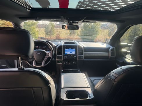 Used 2019 Ford F250 Platinum w/ Platinum Ultimate Package image 13