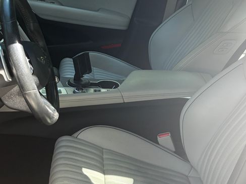 Used 2023 Genesis G70 2.0T w/ Sport Prestige Package RWD image 10