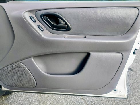 Used 2002 Ford Escape XLT image 14