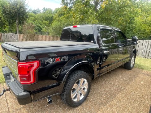 Used 2016 Ford F150 Platinum w/ Equipment Group 701A Luxury AWD/4WD image 4