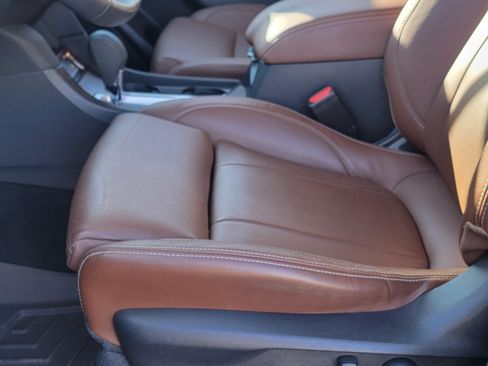 Used 2023 Subaru Ascent Touring image 18