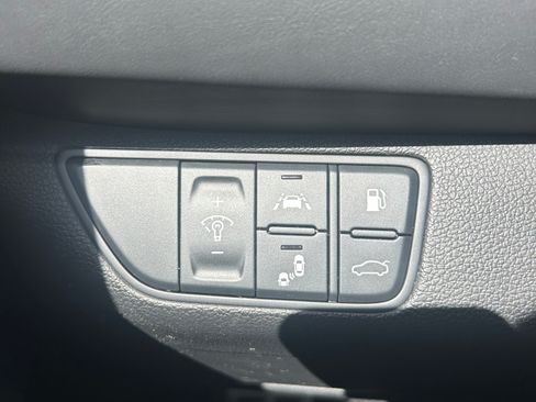 Used 2019 Genesis G70 3.3T Advanced w/ Sport Package image 27