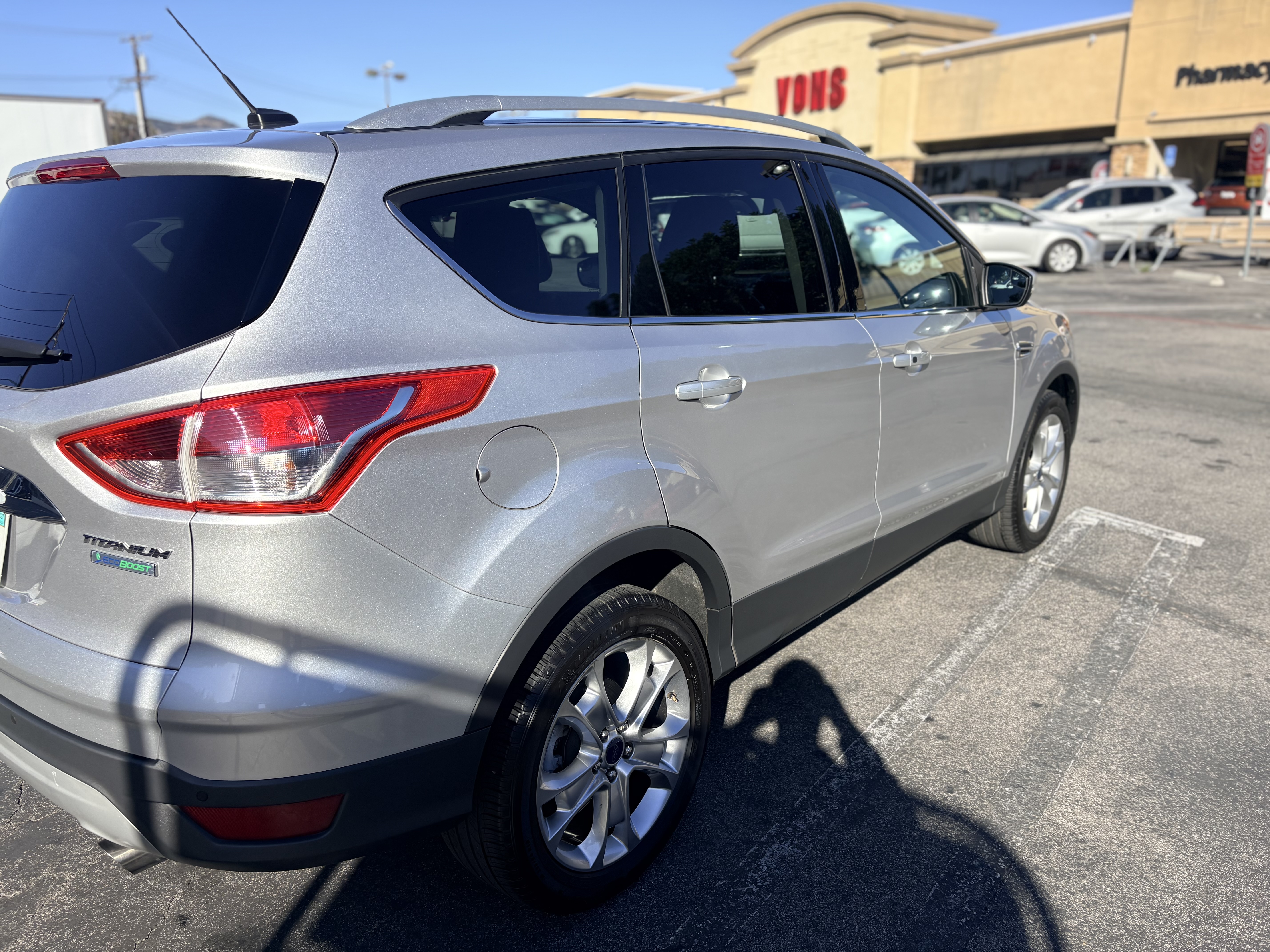 Used 2016 Ford Escape Titanium FWD image 14