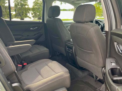 Used 2019 Chevrolet Traverse LT FWD image 15