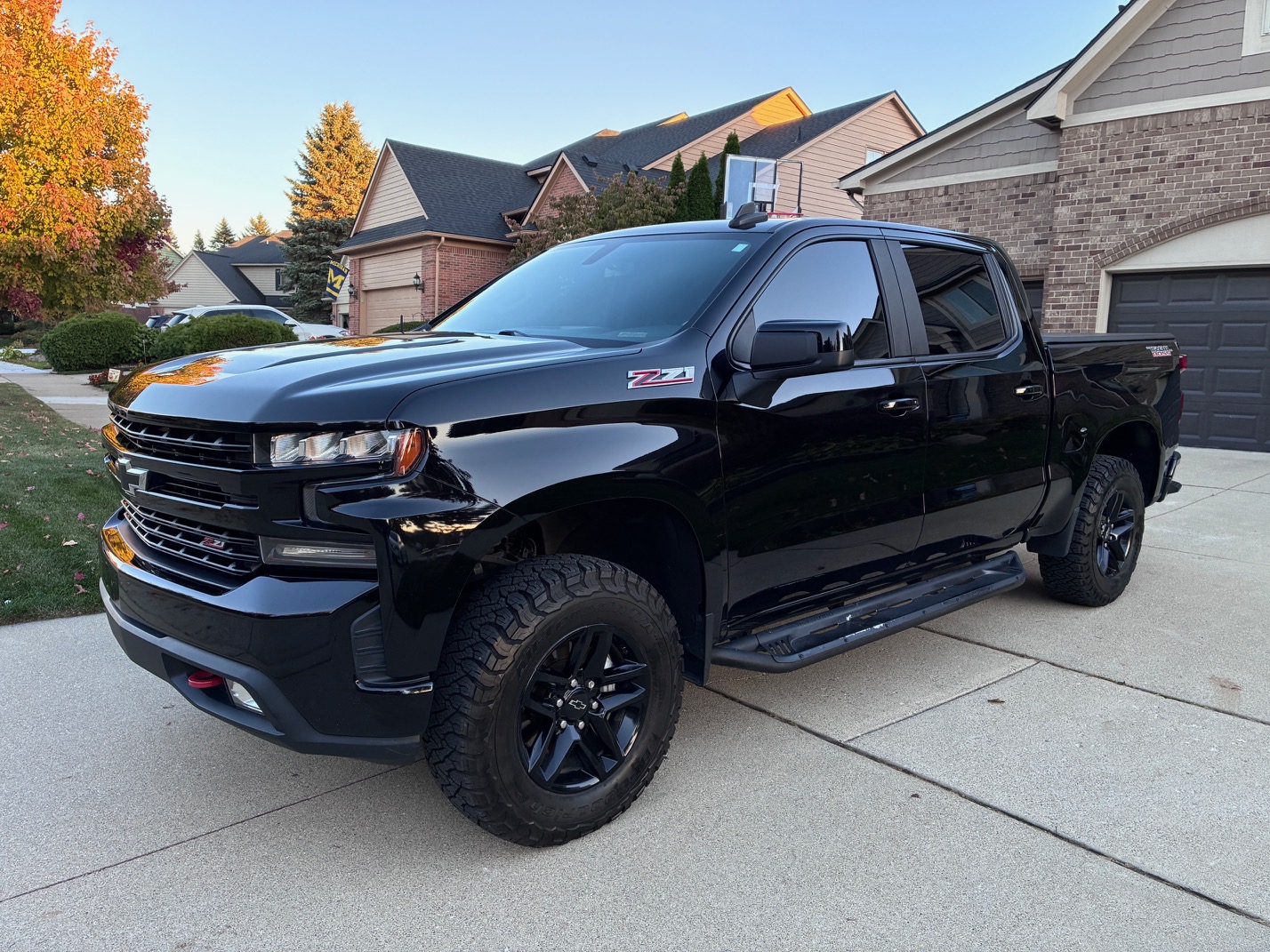 Used 2020 Chevrolet Silverado 1500 LT Trail Boss AWD/4WD image 1