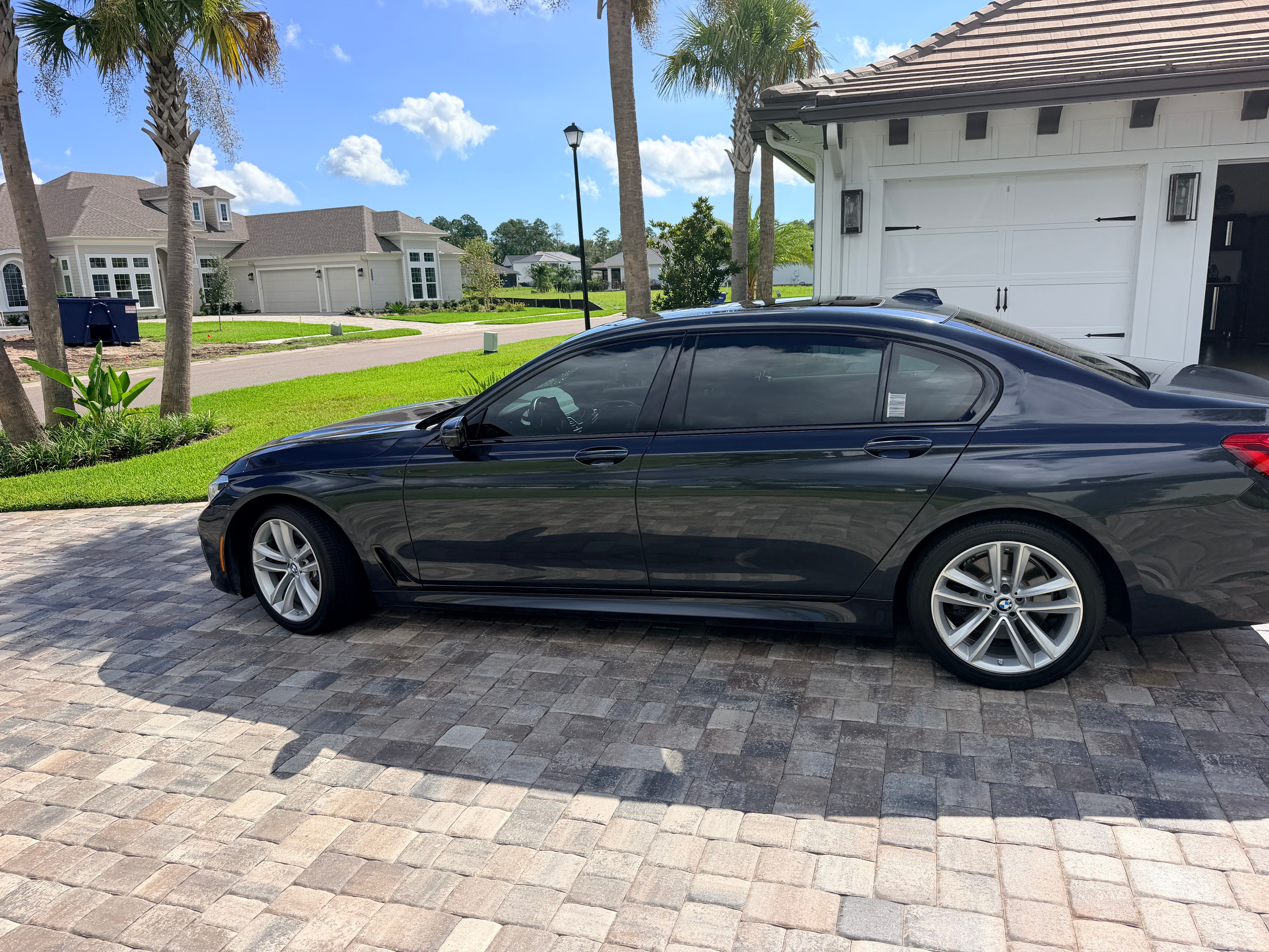 Used 2016 BMW 750i xDrive AWD/4WD image 2